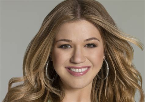 Kelly Clarkson óg