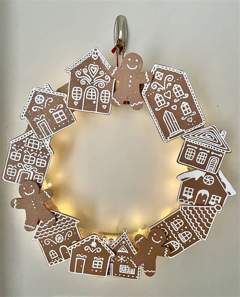 Pin by cassie dodge on winter/ christmas | Gingerbread christmas decor ...