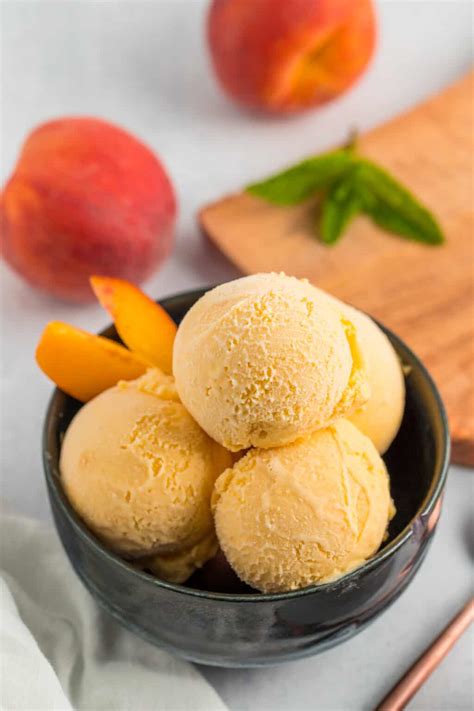 Homemade Peach Ice Cream | Sustainable Cooks