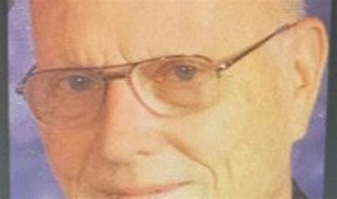 AREA OBITUARIES -- CECIL LEE WADE