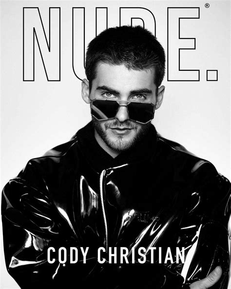 Cody Christian para NUDE Magazine en fotos de Leigh Keily