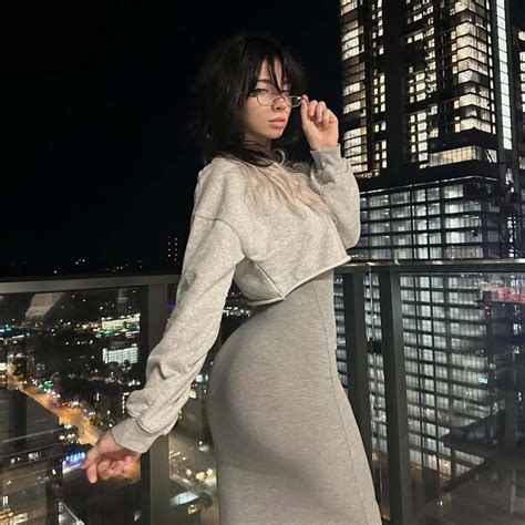 Noemiexlili - Age, Height, Net Worth, Boyfriend, Facts, Bio, Wiki