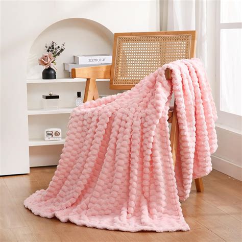 Amazon.com: Puncuntex Light Pink Throw Blanket 60"×80" inches Fuzzy 3D ...