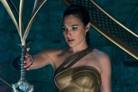 Wonder Woman Review: Heroism Arrives for DC Movies | Collider
