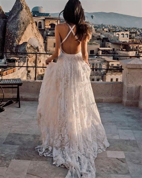 Beach Lace Wedding Dresses Open Back