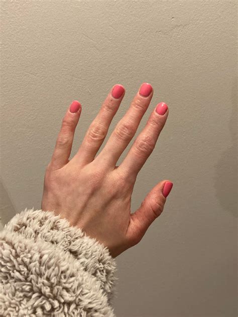Pink… goes with everything! : r/shortynails