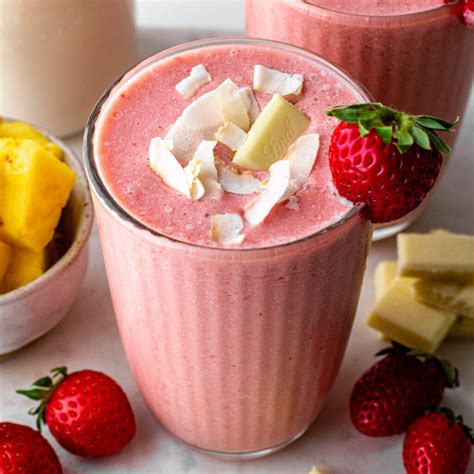 Bahama Mama Tropical Smoothie Copycat - Sunglow Kitchen