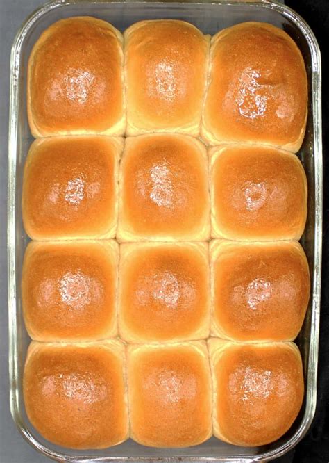 Vegan Dinner Rolls Recipe - Holy Cow Vegan