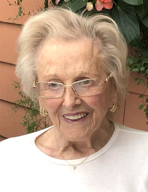 Lorrayne Angela Barsotti - 2022 - Struve and Laporte