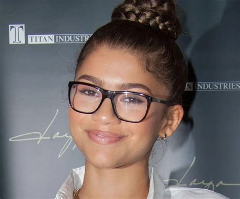 Celebrities With Glasses | ABBE Glasses