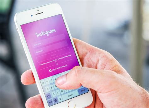 Buying Instagram followers: Advantages, Disadvantages & Where to buy?