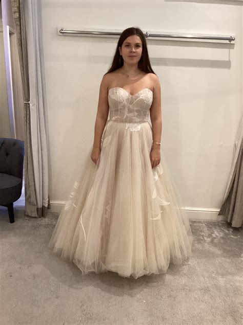 Watters Sample Wedding Dress Save 50% - Stillwhite