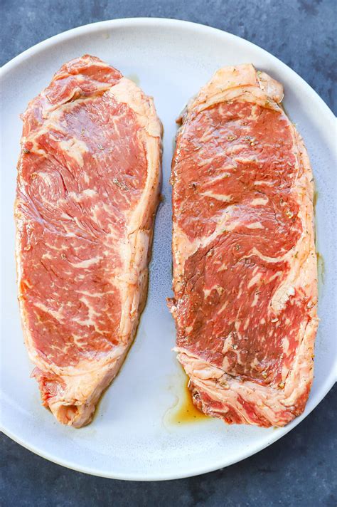 The Most Flavorful 3 Ingredient Steak Marinade | Cake 'n Knife - how long should u marinate steak