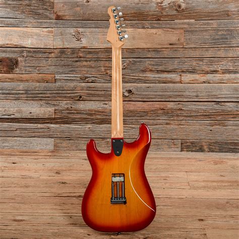 G&L USA Legacy Cherry Sunburst 1994 – Chicago Music Exchange