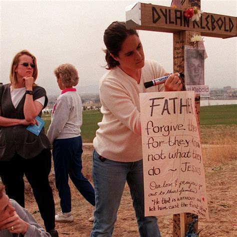 Dylan Klebold And Eric Harris Graves 301 Moved Permanently