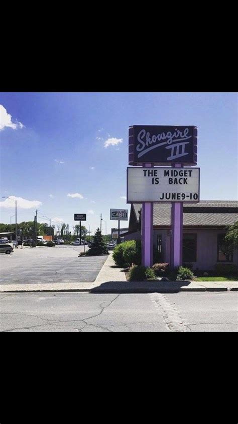Found this gem on Facebook of an Indiana strip club : r/trashy