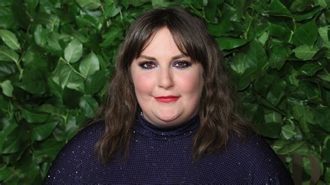 Lena Dunham Celebrates Five Years of Sobriety: 'Happiest of My Time on ...