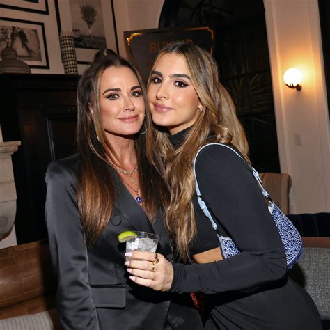 Mariah Carey Wardrobe Malfunction Photos: Nip Slip, See Through | Life ...