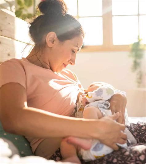 Itchy Breasts While Breastfeeding: 7 Causes & Relief Tips