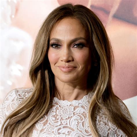 Jennifer Lopez' Hair Color: Rita Hazan Shares How to Get Her Golden ...