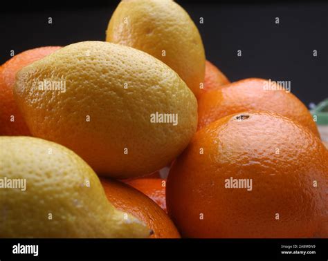Oranges and lemons hi-res stock photography and images - Alamy