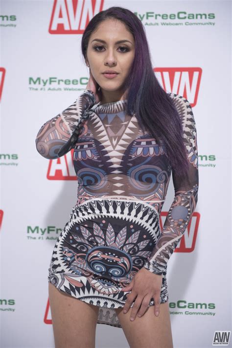 Liv Revamped (60 фото)