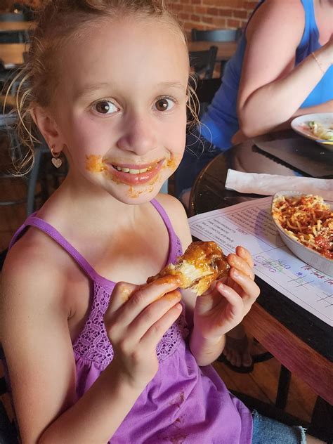 Gallery – HOMETOWN BAR & GRILL