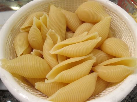 Extra Large Pasta Shells Waitrose at Phyllis Spain blog
