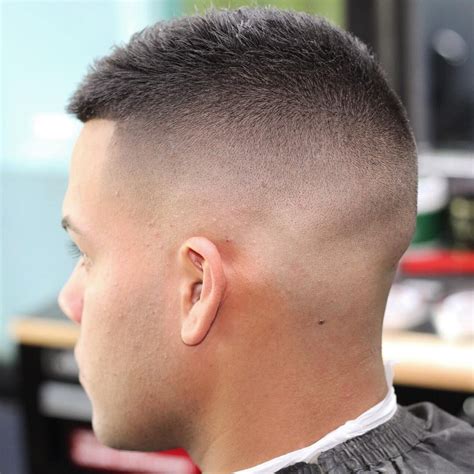 33+ High Fade Haircuts For 2024 | Cortes de pelo militares, Cortes de ...