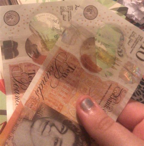 Me mum gave me 20 quid what should a do with it : r/okmatewanker