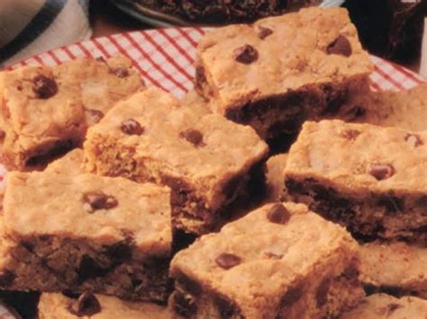 Original Nestlé® Toll House® Chocolate Chip Pan Cookie Bars - TRLP