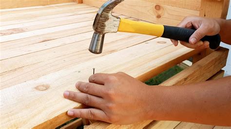 How to Use a Rubber Band to Loosen a Stubborn Screw, and Other Clever ...
