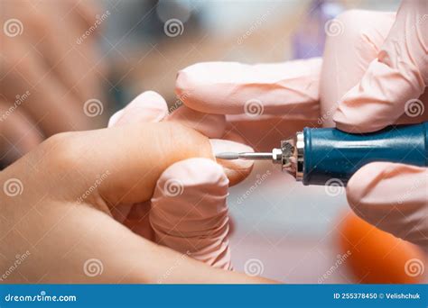 What Removes Nail Polish