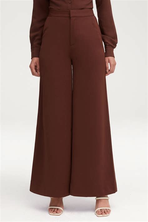 Pants | Wide Leg, Straight Leg, Palazzo, Ribbed, Sweatpants, & More