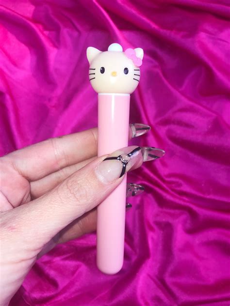 💕 Pink Hello Kitty Mini Vibrator 💕 | Beauglyful - BEAUGLYFUL