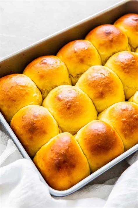 Hawaiian Rolls Recipe - The Cookie Rookie®