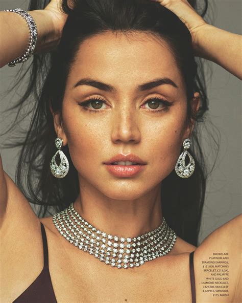 Ana de Armas Hot Pictures That Will Make You Go Crazy For Her