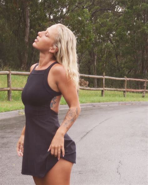 NICOLE GRACE | 👆🏽Why you need my 8 Week Tone Bible ebook 🍑 Proud is an understatement for how I ...