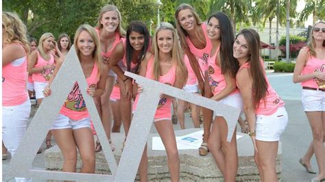 17 Signs You're In A Sorority - What It's Like To Be In A Sorority