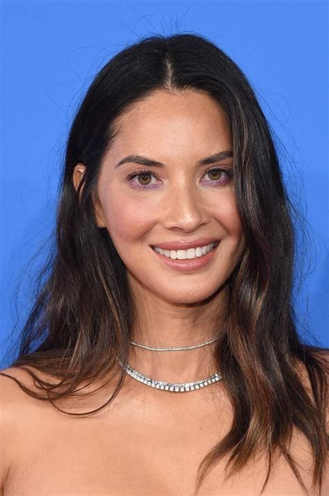 El look de Olivia Munn en los MTV Video Music Awards 2018 - Woman