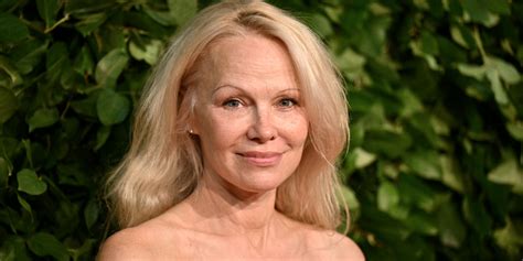 Pamela Anderson Looks 'Unrecognizable' as She Debuts New Bangs at 'The Last Showgirl' Screening