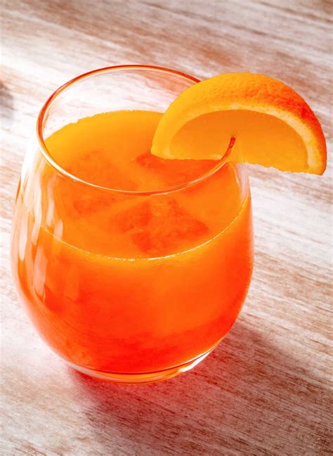 14 Best Orange Mocktails - HowdyKitchen