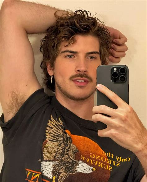 YouTuber Joey Graceffa has been diagnosed with skin cancer - News - UNILAD