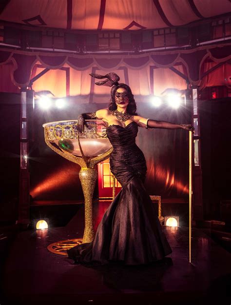 Jolie Papillon Nudes