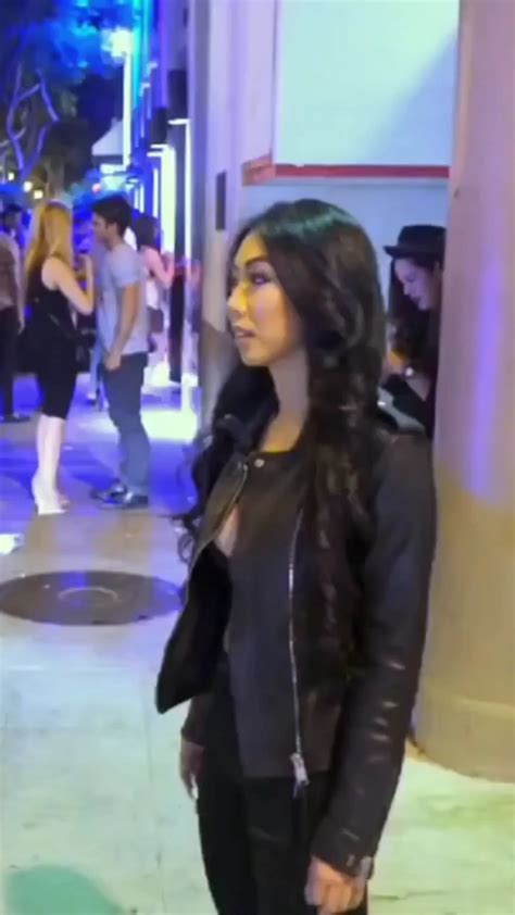 Asian Model Makeout with Beautiful White Girls : r/asianlesbiantube