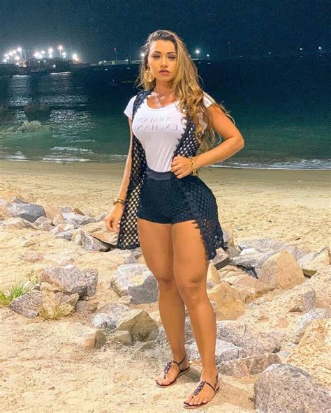 Pin on Beautiful curvy women