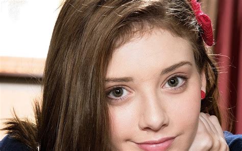 Lena Anderson是欧美圈里我觉得最好看的女生了 - 哔哩哔哩