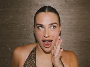 Aryna Sabalenka w bikini na gorącej greckiej wyspie! Miłosne uściski ...