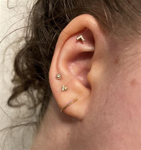 New 3rd lobes today : r/piercing