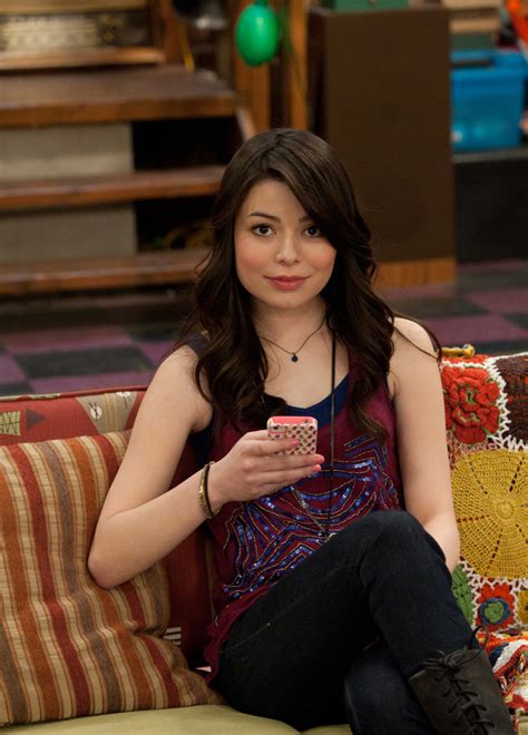 Picture of Miranda Cosgrove in iCarly: (Season 6) - miranda-cosgrove-1337050881.jpg | Teen Idols ...